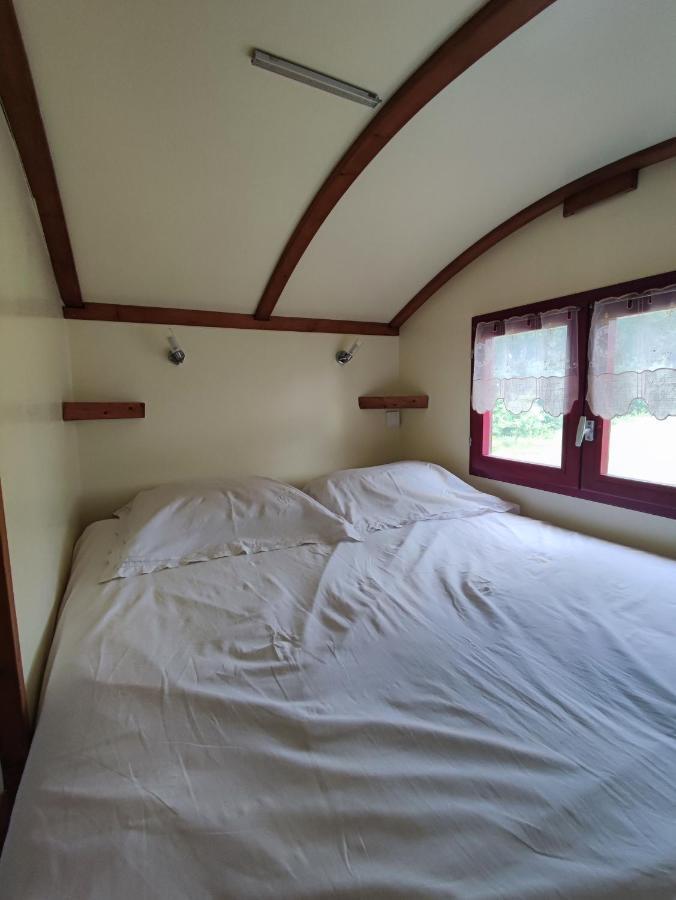 La Roulotte Couzotte Guest House Couze-et-Saint-Front Eksteriør bilde